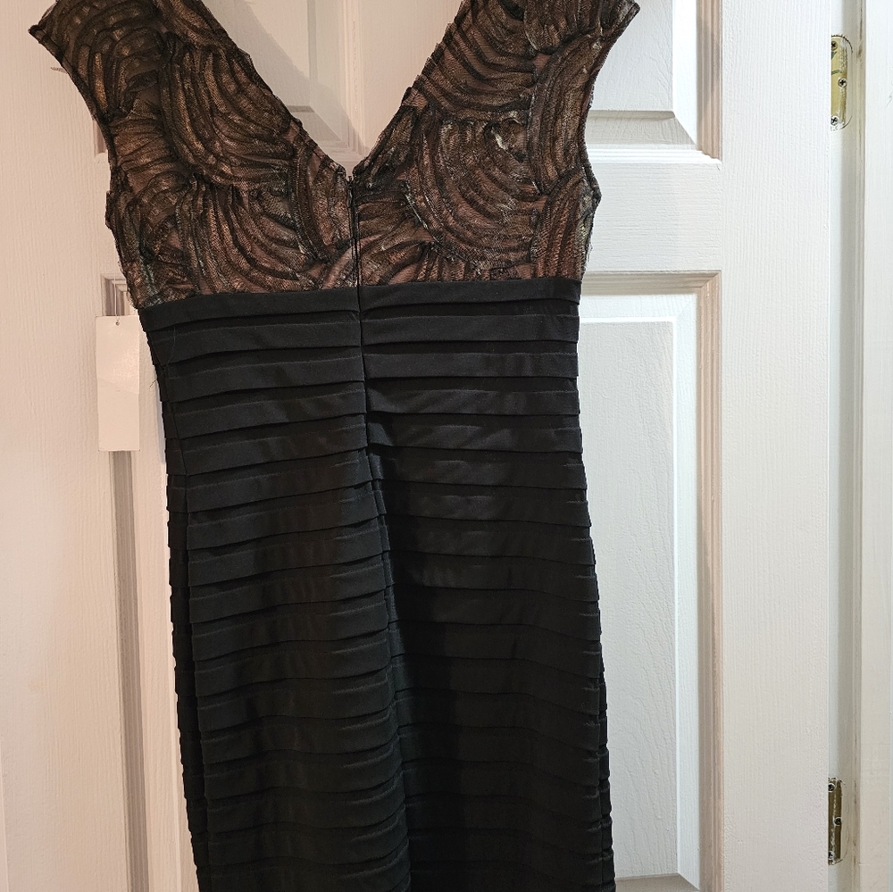 Adrianna Papell Dress Womens Sz 8;  Cockail / Party Black Sheath Dress - Picture 2 of 4